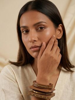Mitali Jain - Mira Wood Bangle Stack - Pack Of 4 (2.6)