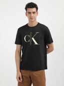 Black color option, Sold out, Currently selected