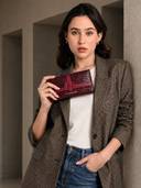Maroon color option, Sold out, Currently selected
