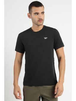 Reebok - Men Solid T-shirt - Black