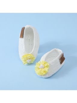 FUNKRAFTS - Handmade Crochet Baby Infant Girl Booties - White & Yellow (0-6 Months)