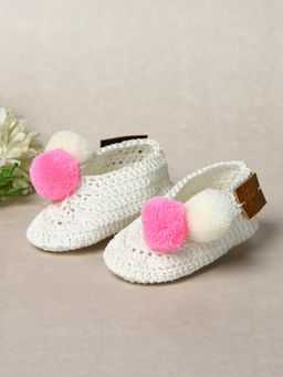 FUNKRAFTS - White Woven Regular Fit Pair of Booties (0-6 Months)