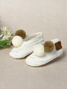 FUNKRAFTS - White Woven Regular Fit Pair of Booties (0-6 Months)