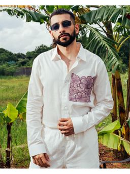 RE-FYND - Blush Pocket White Shirt