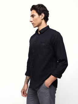 Dennis Lingo - Men's Black Solid Spread Collar Casual Shirt