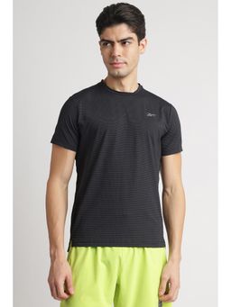 Reebok - Men Black Round Neck T-Shirt