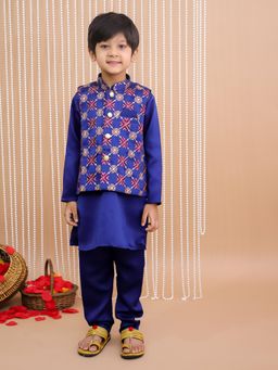 KID1 - Boy Embroidered Kurta Pyjama With Jacket