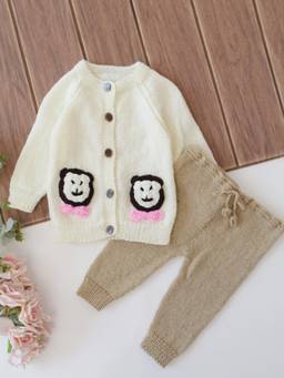 Woonie - Knitted Bear Applique Detailed Cardigan With Pant