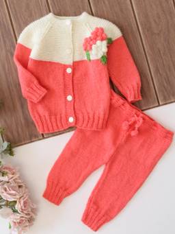 Woonie - Knitted Floral Applique Detailed Cardigan And Pant