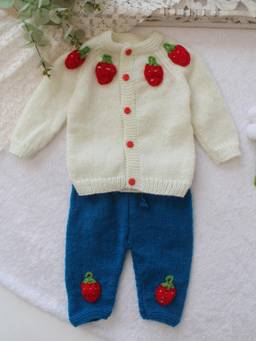 Woonie - Knitted Cream Strawberry Applique Detailed Cardigan And Pant