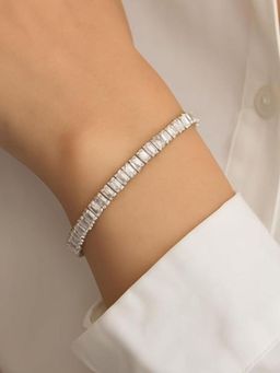 I Jewels - Stylish Silver Plated Cubic Zirconia American Diamond White Adjustable Bracelet