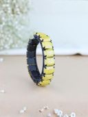 Yellow color option, Currently selected