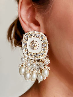 Azai by Nykaa Fashion - Ethnic Off-White & Gold Square Kundan Danglers with Pearls