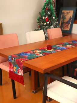 Zeba World - ZEBA Table Runner 4 Seater, 6 Seater Floral Printed With Patchwork Blend Red