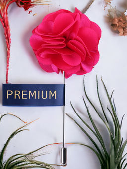 PELUCHE - Ornamental Treat Pink Brooch Lapel Pin For Men