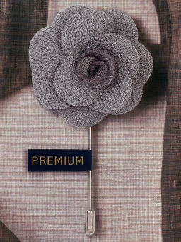 PELUCHE - Brawny Delicacy Grey Brooch Lapel Pin For Men