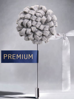 PELUCHE - A Glorious Crescendo Grey Brooch Lapel Pin For Men