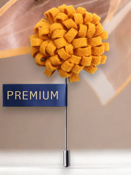 PELUCHE - A Glorious Crescendo Yellow Brooch Lapel Pin For Men