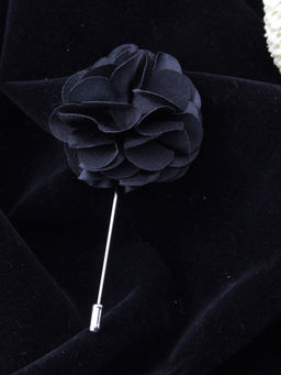 PELUCHE - Petals Black Brooch Lapel Pin For Men