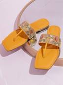 Mustard color option, Currently selected