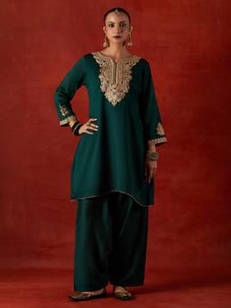 House of Chikankari - Women Green Embroidered Kurta With Pant