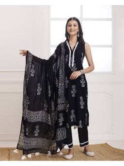 Baisacrafts - Black Printed Kurta and Pant with Dupatta