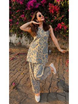 MANOJAVA - Grey Women Printed Regular Kurta with Salwar