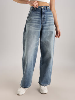 Calvin Klein - High-Rise Light Fade Blue Jeans