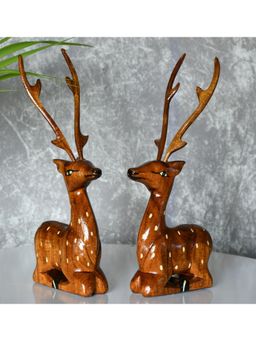 SOWPEACE - Brown Pair of Wooden Sitting Deer (Pack of 2)