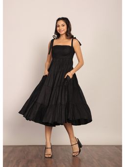 Kaori By Shreya - Black Solid Fitted Skater Midi Dress