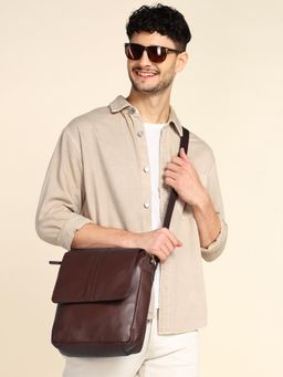 Sassora - Premium Leather Mens Everyday Crossbody Bag (M)