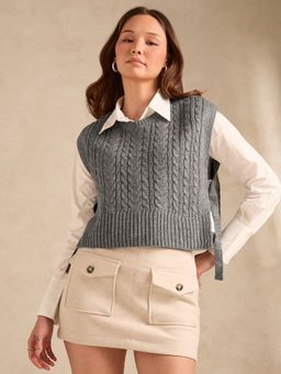 Outzidr - Grey Chunky Cable Knit Sweater