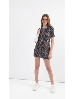 Virgio - Black Sheath Mini Dress with Round Neck