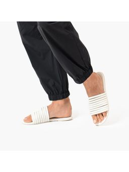 IRUSSH - Memory Foam Off White Sliders
