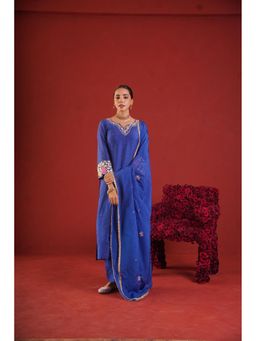 ONEWE INDIA - Blue Chanderi Zari Embroidery Kurta with Pant and Dupatta