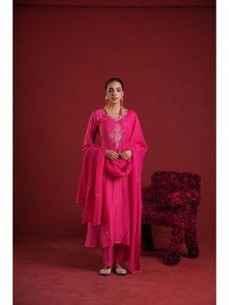 ONEWE INDIA - Pink Chanderi A-Line Embroidered Kurta with Pant and Dupatta