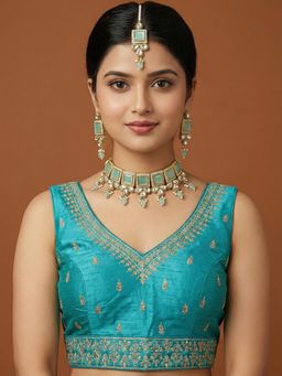 Niraha - Women Blue Silk Blend Embroidered Saree Stitched Blouse