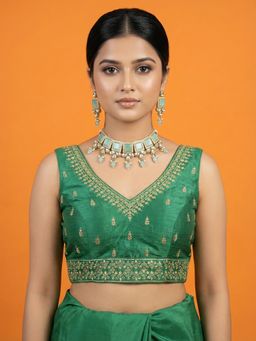 Niraha - Green Silk Blend Embroidered Saree Stitched Blouse