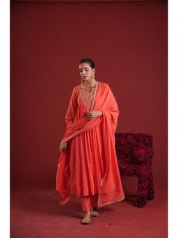 ONEWE INDIA - Orange Chanderi Pearl Embroidery Gathered Kurta with Pant and Dupatta