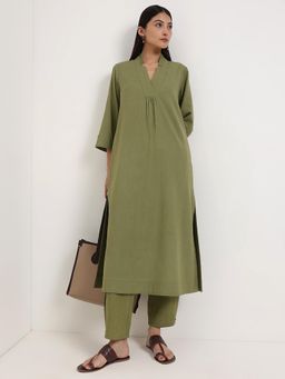 Pink Fort - Green Linen Blend Solid A-Line Kurta with Pant