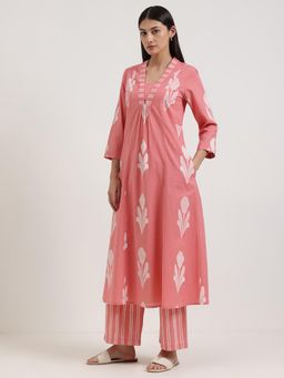 Pink Fort - Peach Cotton Floral V-Neck Kurta with Pant