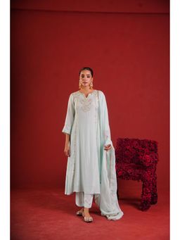 ONEWE INDIA - Blue Silk Zari Embroidered Kurta with Pant and Dupatta