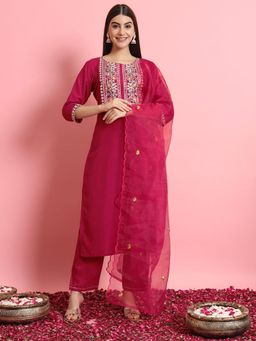VredeVogel - Women Pink Kurta with Pant and Dupatta