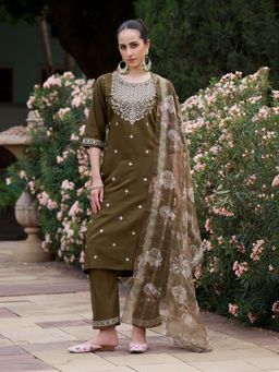VredeVogel - Women Green Silk Blend Embroidered Kurta with Pant and Dupatta
