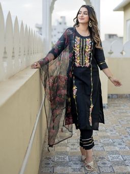 VredeVogel - Women Black Viscose Rayon Embroidered Kurta with Pant and Dupatta