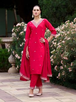 VredeVogel - Women Pink Silk Blend Embroidered Kurta with Pant and Dupatta