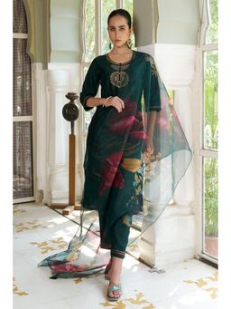 VredeVogel - Women Green Cotton Silk Embroidered Kurta with Pant and Dupatta