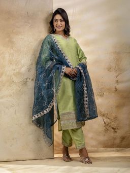 VredeVogel - Women Green Silk Blend Embroidered Kurta with Pant and Dupatta