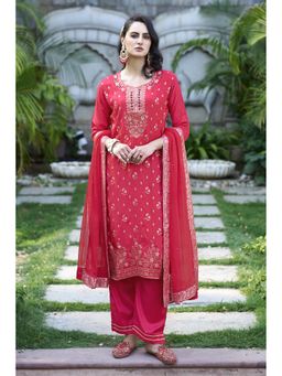 VredeVogel - Women Pink Silk Blend Embroidered Kurta with Pant and Dupatta