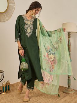 VredeVogel - Women Green Viscose Rayon Embroidered Kurta with Pant and Dupatta